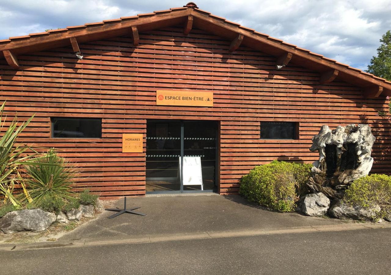 Charmant Dans Camping 5 Etoiles-Lac Hotel Biscarrosse Buitenkant foto